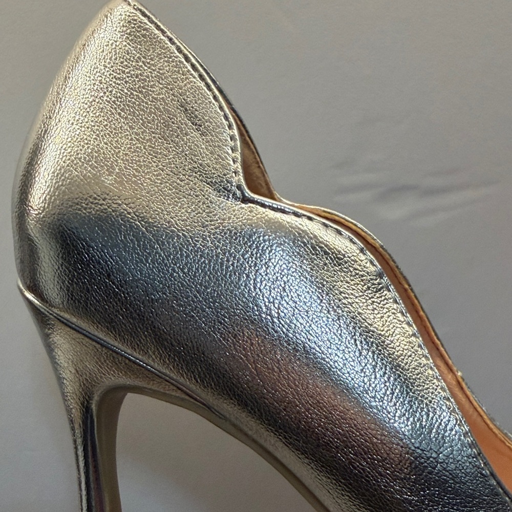 Chinese Laundry Metallic Silver Heels - Picture 16 of 17
